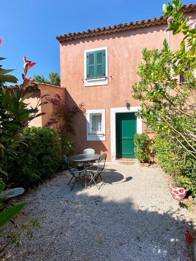 Villa Vue Mer Donnant Sur Le Golfe De St Tropez, 2 Chambres, 6 Pers, Piscine Commune Saint-Tropez Exterior foto